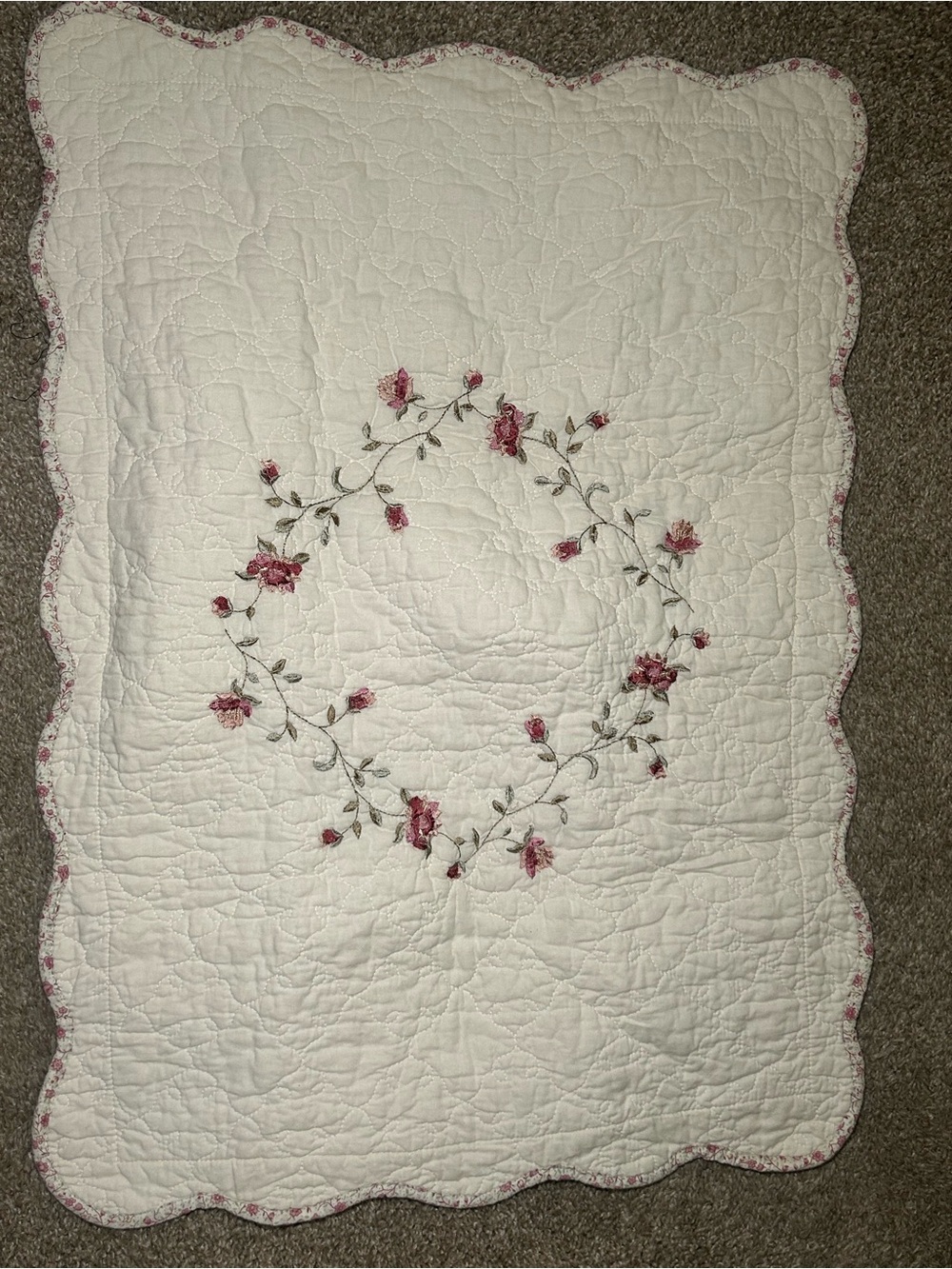 Better Homes & Garden Floral Vine Embroidered White Quilt Pillowcase Rose Accent